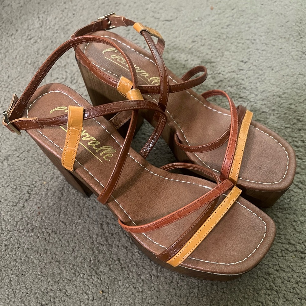 L’Intervalle Strappy Platform Sandals in Size 38